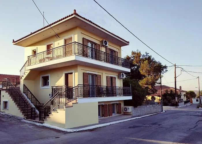 Central Moudros Apartments